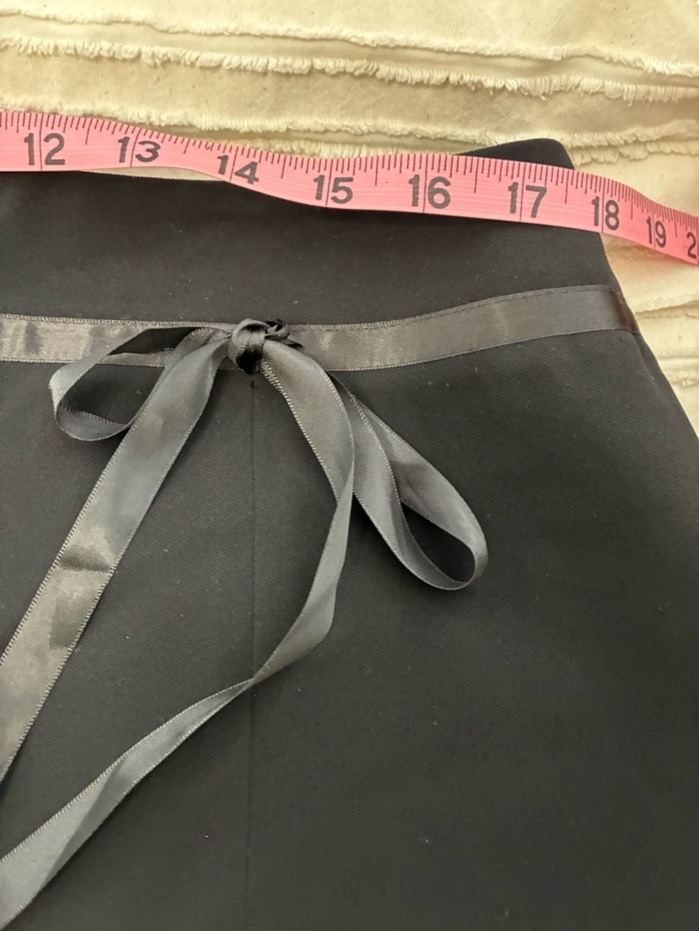 Pierre Cardin Black Skirt Satin Ribbon at waist asymmetrical hem & slit Sz 16 - Picture 5 of 10